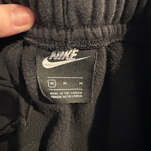 Nike Black Sweatpants - Picture 5 of 5